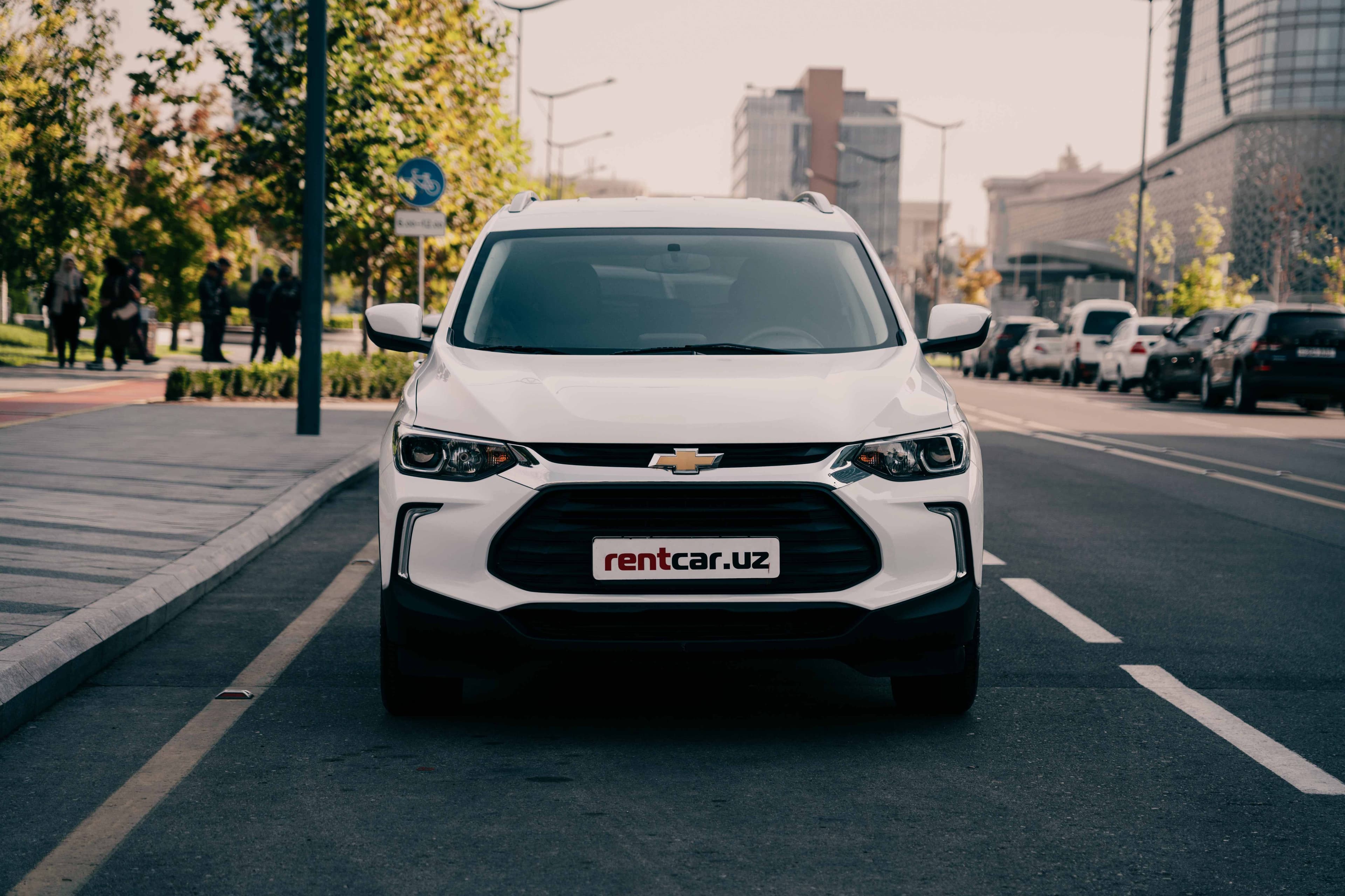 CHEVROLET TRACKER 2